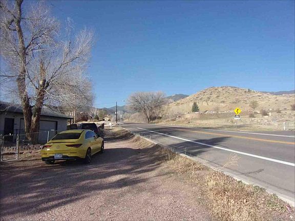 S 26th Street facing south