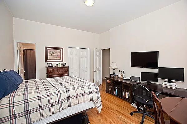 Rented by Weinstein Realty Group | media 33