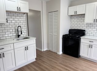 14993 Toledo St, Flat Rock, MI 48134