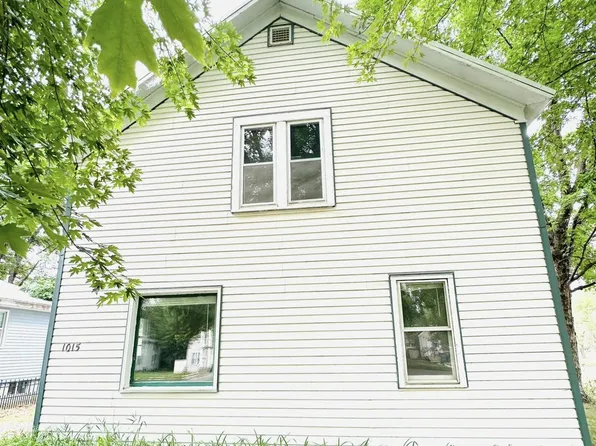 1015 W 3rd Ave, Mitchell, SD 57301