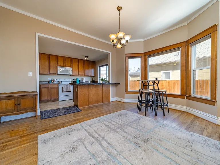 1138 White Ave — Photo 8