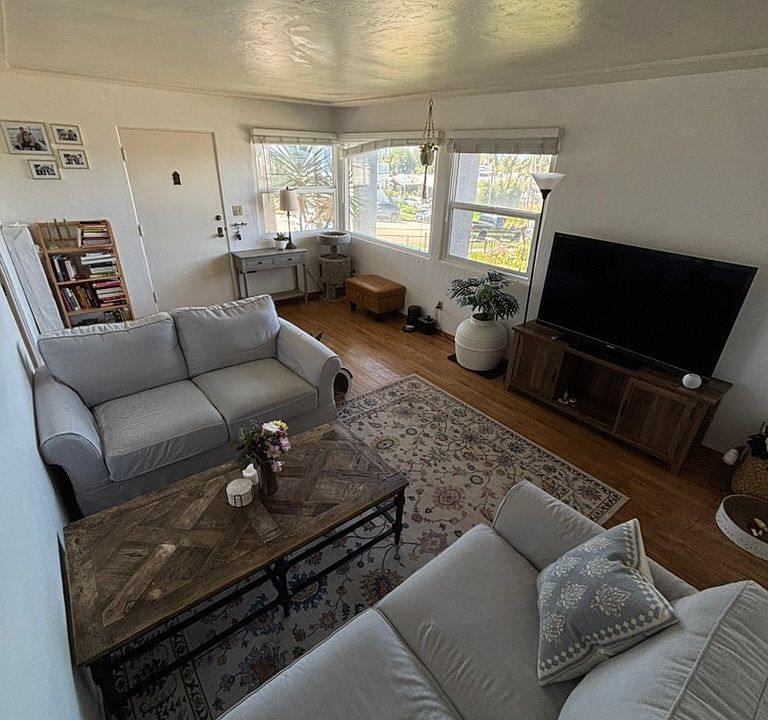 1st image of 4602 Saratoga Ave