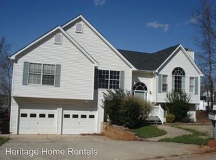 6386 Hillview Ln, Douglasville, GA 30134