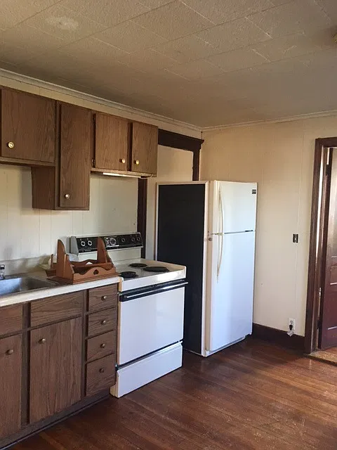 38 Pratt St #2