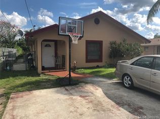 543 NW 3rd St, Florida City, FL 33034