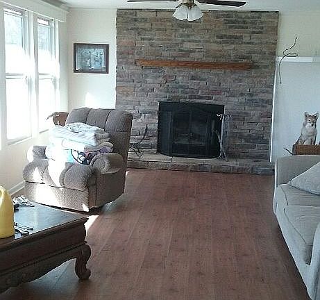 Extra living room facing wat