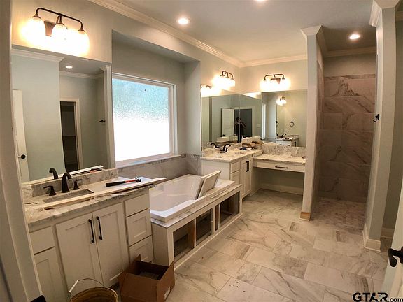 5th image of 127 Forest View Dr