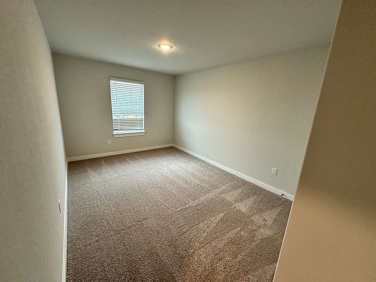 14607 Emerio Dr — Photo 8
