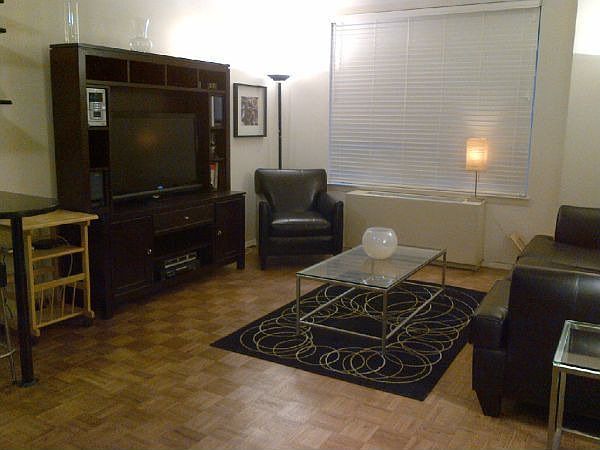 1st image of 150 W 51st St #1