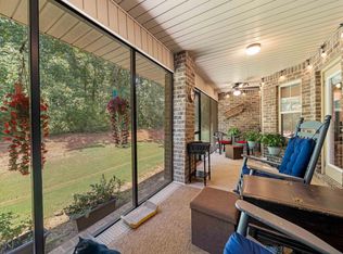 161 Golden Meadows Dr, Alabaster, AL 35007