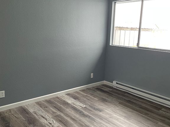 4th image of 226 W 21st Ave #F