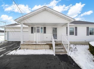 14401 Limerick Ln, Cement City, MI 49233