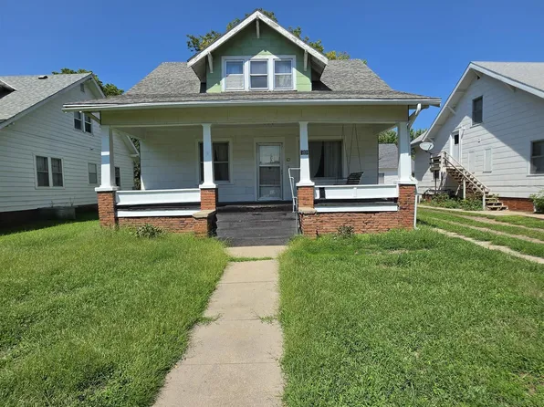 519 E 7th St, Hastings, NE 68901