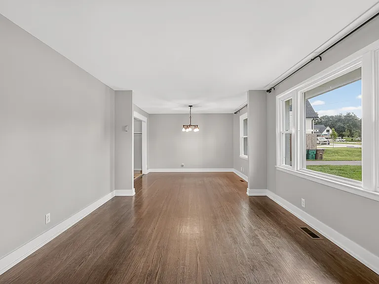 544 Watsonwood Dr — Photo 2