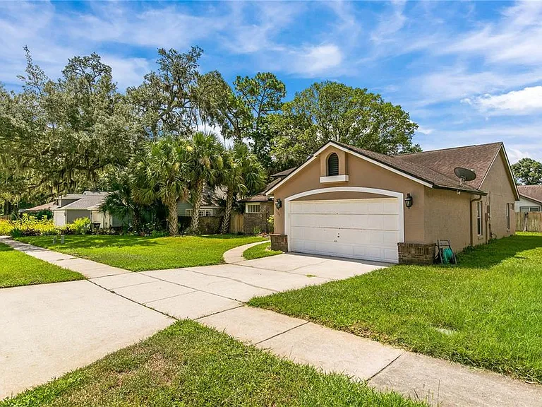 1322 American Elm Dr — Photo 2