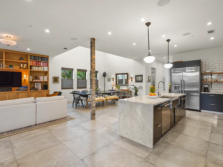 924 Vernon Ave — Photo 10