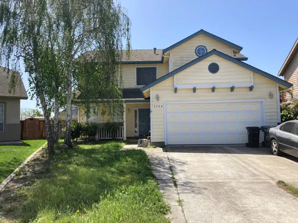 1144 Wellington Ct, Salinas, CA 93906