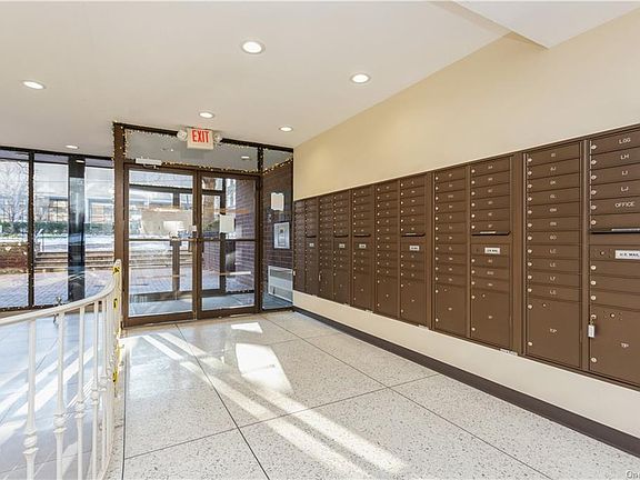 4th image of 395 Westchester Ave APT 3I