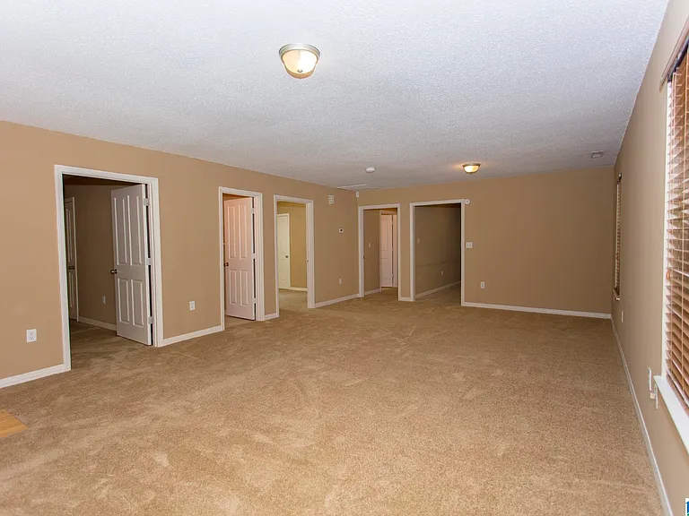 1612 Glenwood St NW — Photo 8