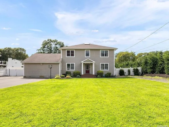 1378 Broadway Avenue, Holbrook, NY 11741