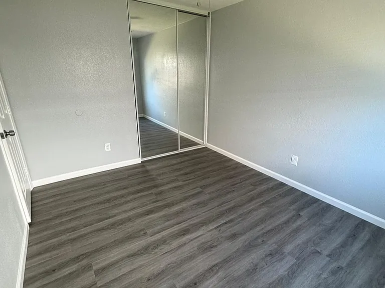 25487 El Greco Dr — Photo 6