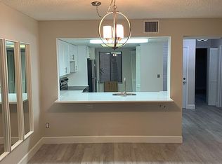 7500 40th Ave W APT 105, Bradenton, FL 34209