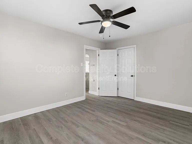 2056 Coleridge Dr — Photo 26