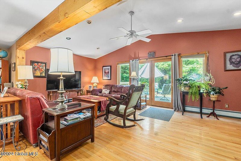 4th image of 6023 Jockey Street