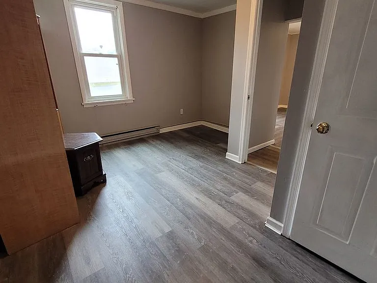 127 Schoolhouse Rd — Photo 6