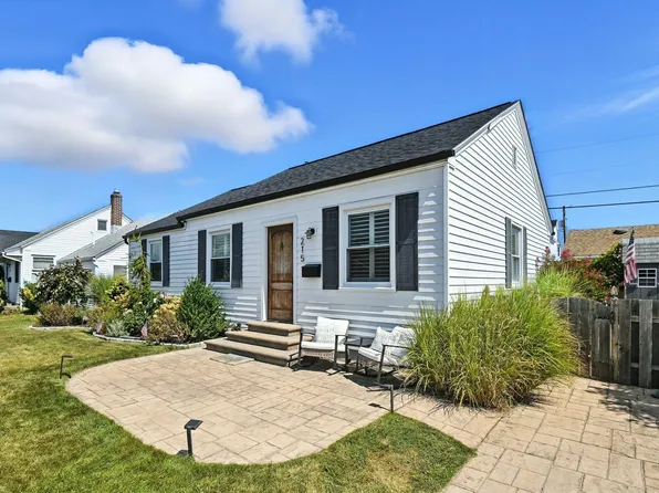 215 N Newark Ave, Ventnor, NJ 08406