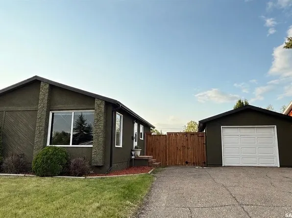10216 Borden CRESCENT, North Battleford, SK S9A 3A1