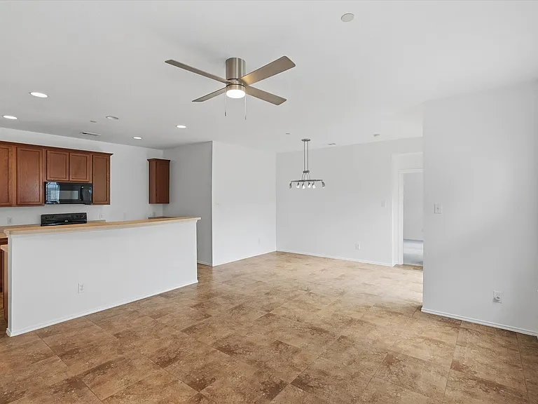 5924 Lost Valley Dr — Photo 5