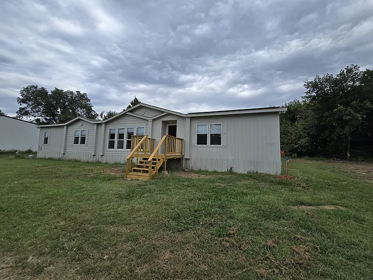 7317 S Perkins Rd — Photo 1