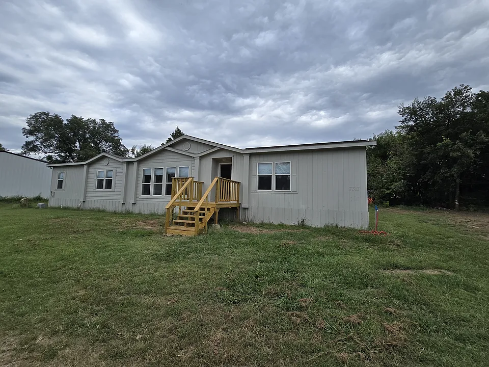7317 S Perkins Rd