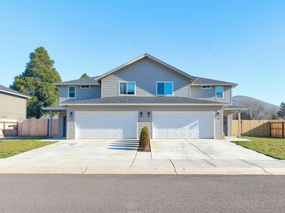 105 Dove Pl, Rogue River, OR, 97537