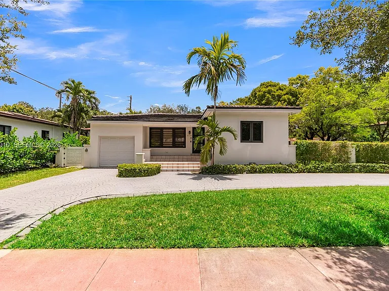 1015 Pizarro St — Photo 21