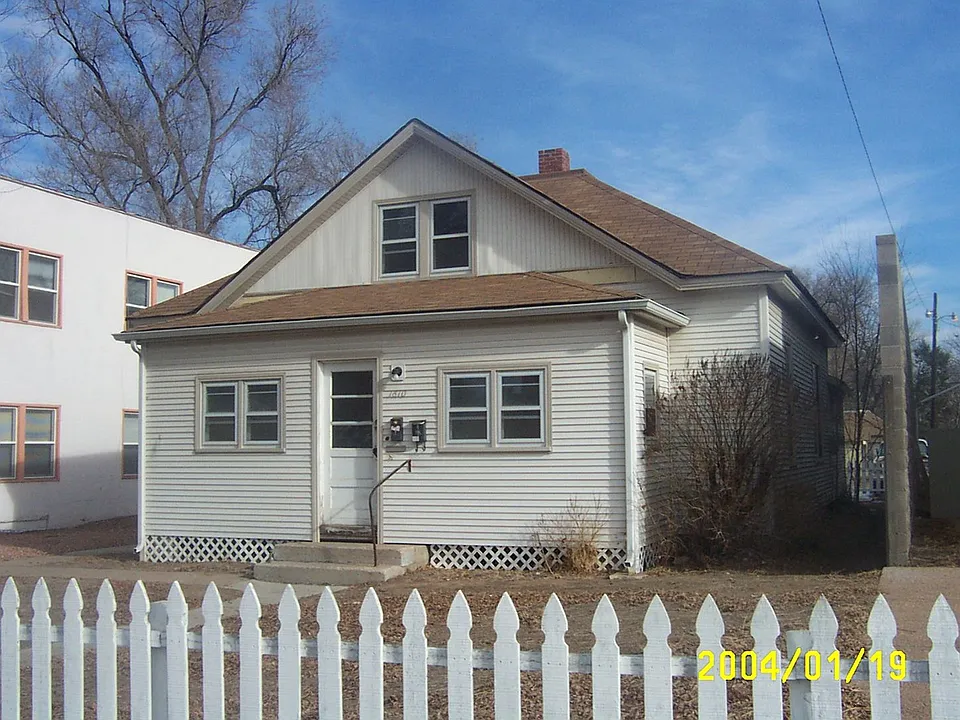 (1610 8th Ave)