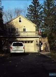 185 Goffle Hill Rd, Hawthorne, NJ 07506 | Zillow