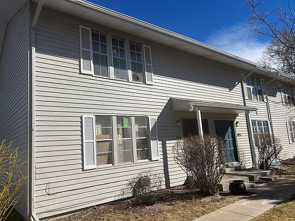 2nd image of 1925 S Oakland Way