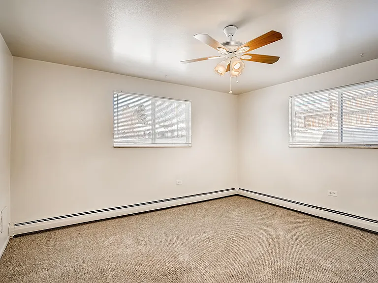 290 S Hoyt St — Photo 9