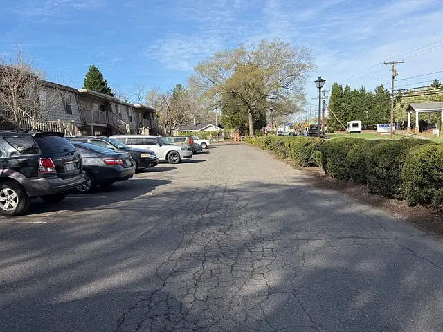 3812 Country Club Rd #E — Photo 26
