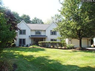 6252 Coldstream Rd, Highland Heights, OH 44143