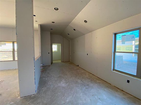 5th image of 319 Park Ave