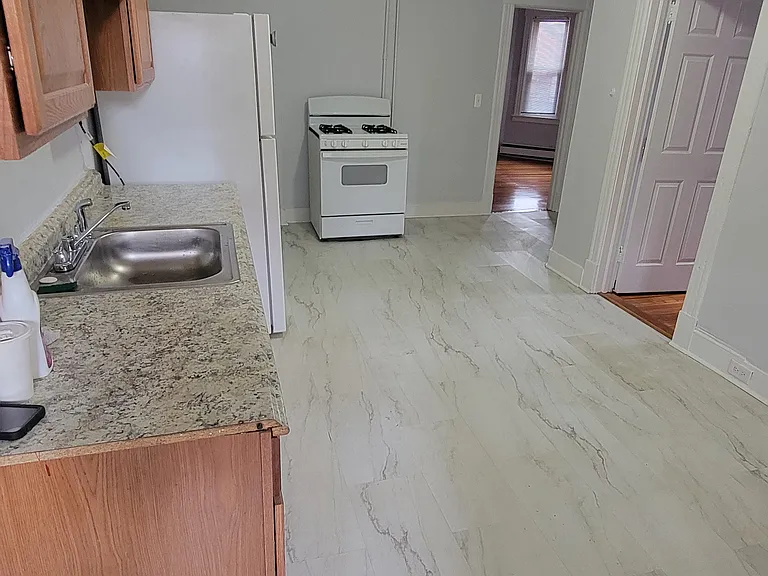 119 Sisson Ave #1S — Photo 6