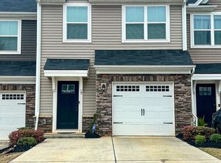 8 Country Dale Dr, Greer, SC 29650