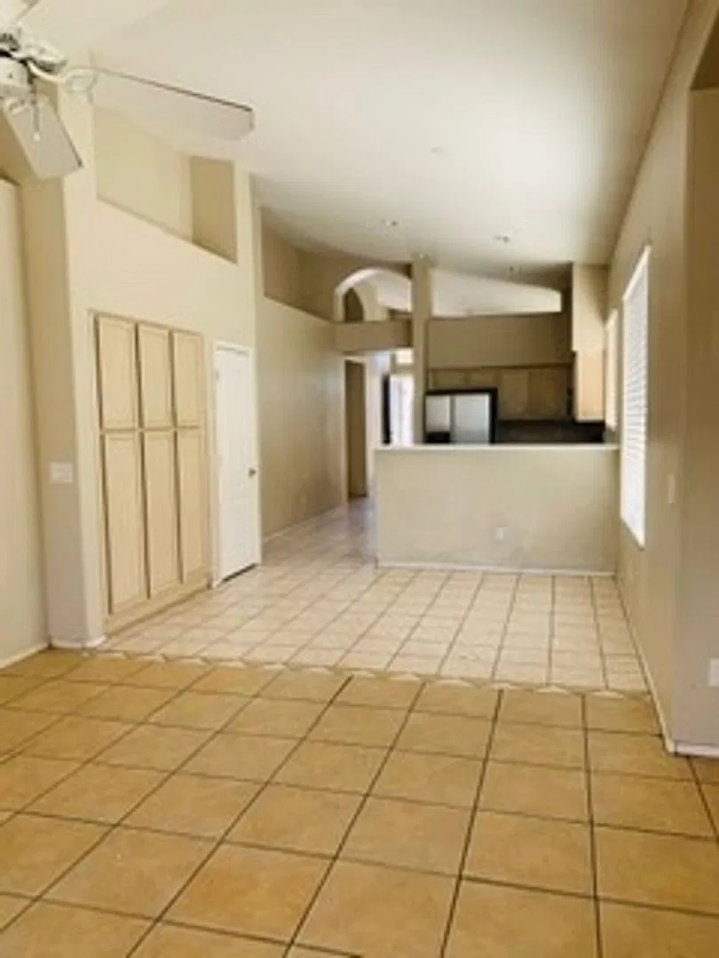Location! Location! Location! 4 Bedroom, 2.0 Bath Single Family Home! — Photo 3