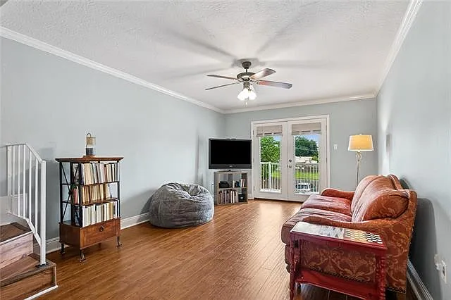 2 bed, 1.5 bath, 996 sqft, $1,400 — Photo 4