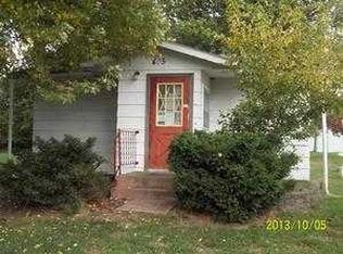 405 East St, Rowley, IA 52329