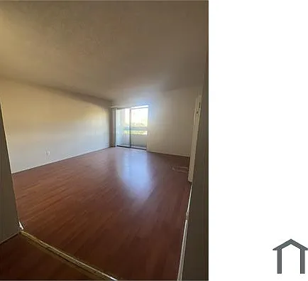 1 bed, 900 sqft, $1,900 — Photo 2