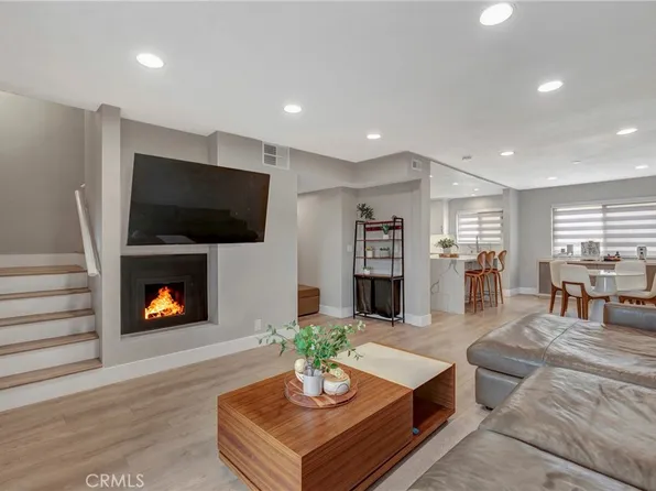 10159 De Soto Ave Unit 202, Chatsworth, CA 91311